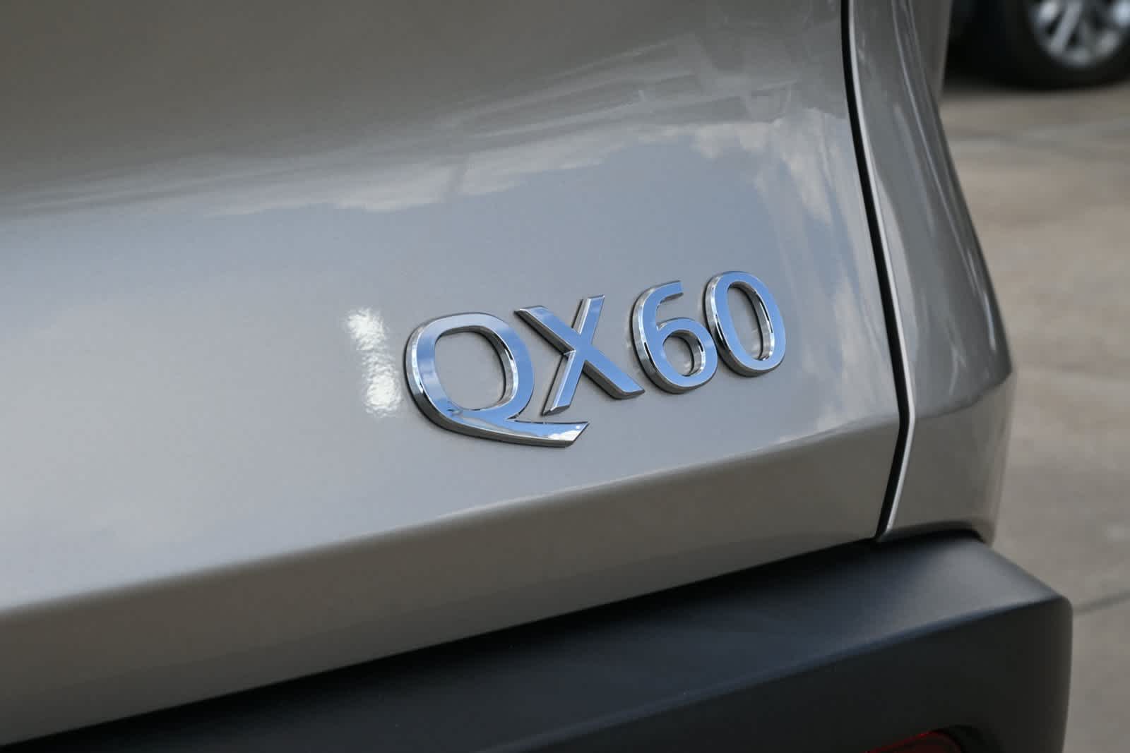 2024 INFINITI QX60 LUXE