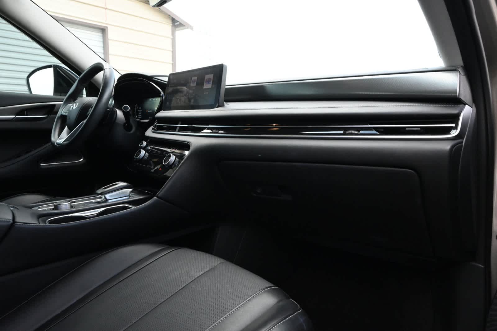 2024 INFINITI QX60 LUXE