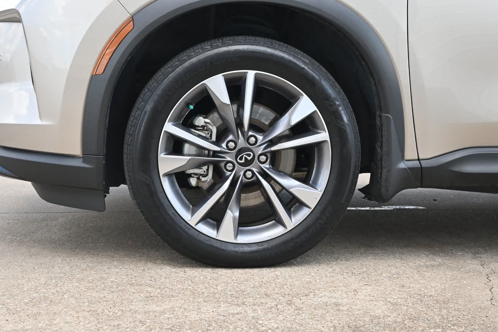 2024 INFINITI QX60 LUXE
