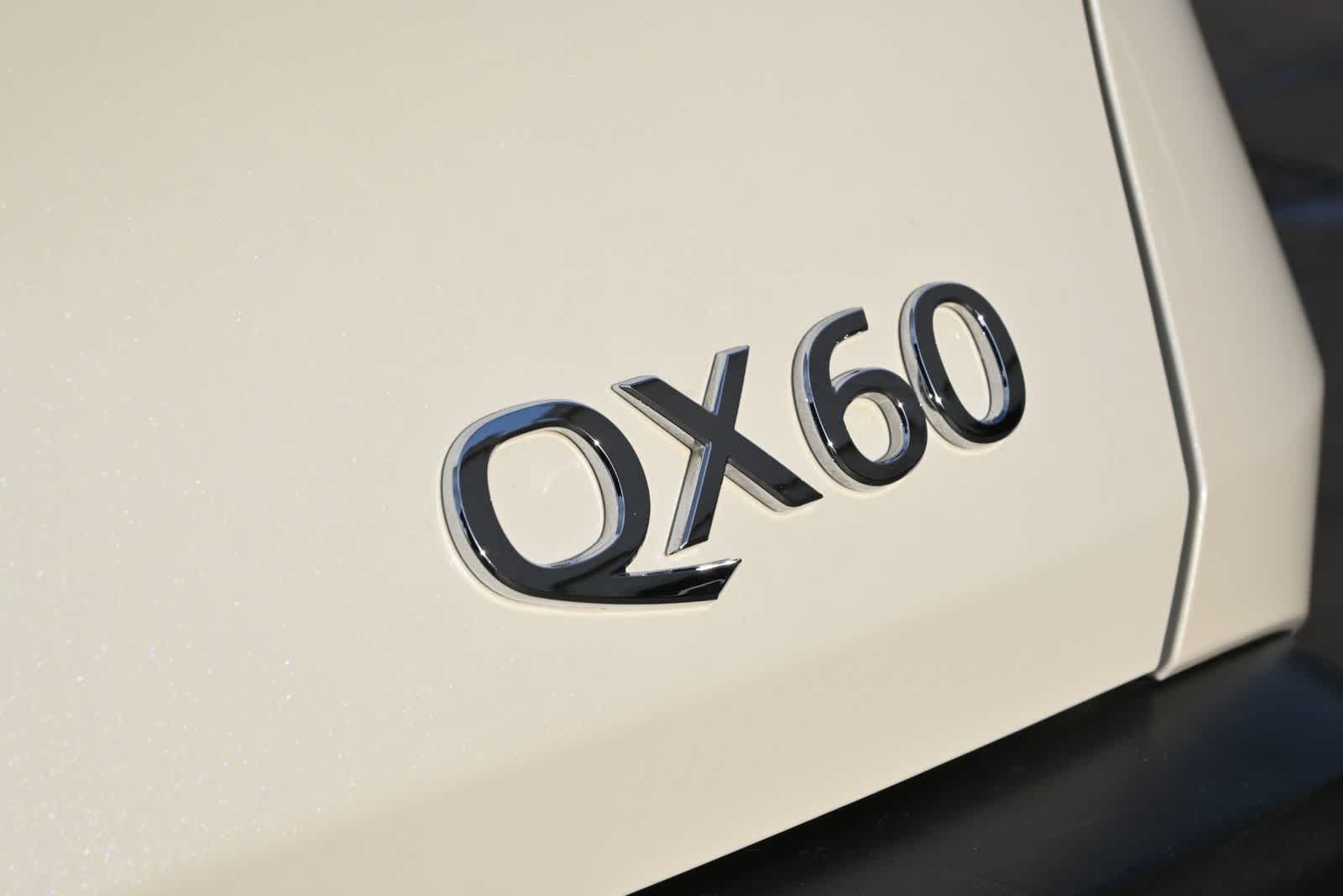 2024 INFINITI QX60 LUXE