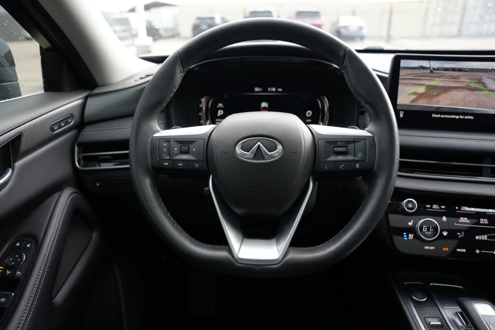 2023 INFINITI QX60 LUXE