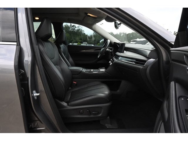 2022 INFINITI QX60 LUXE