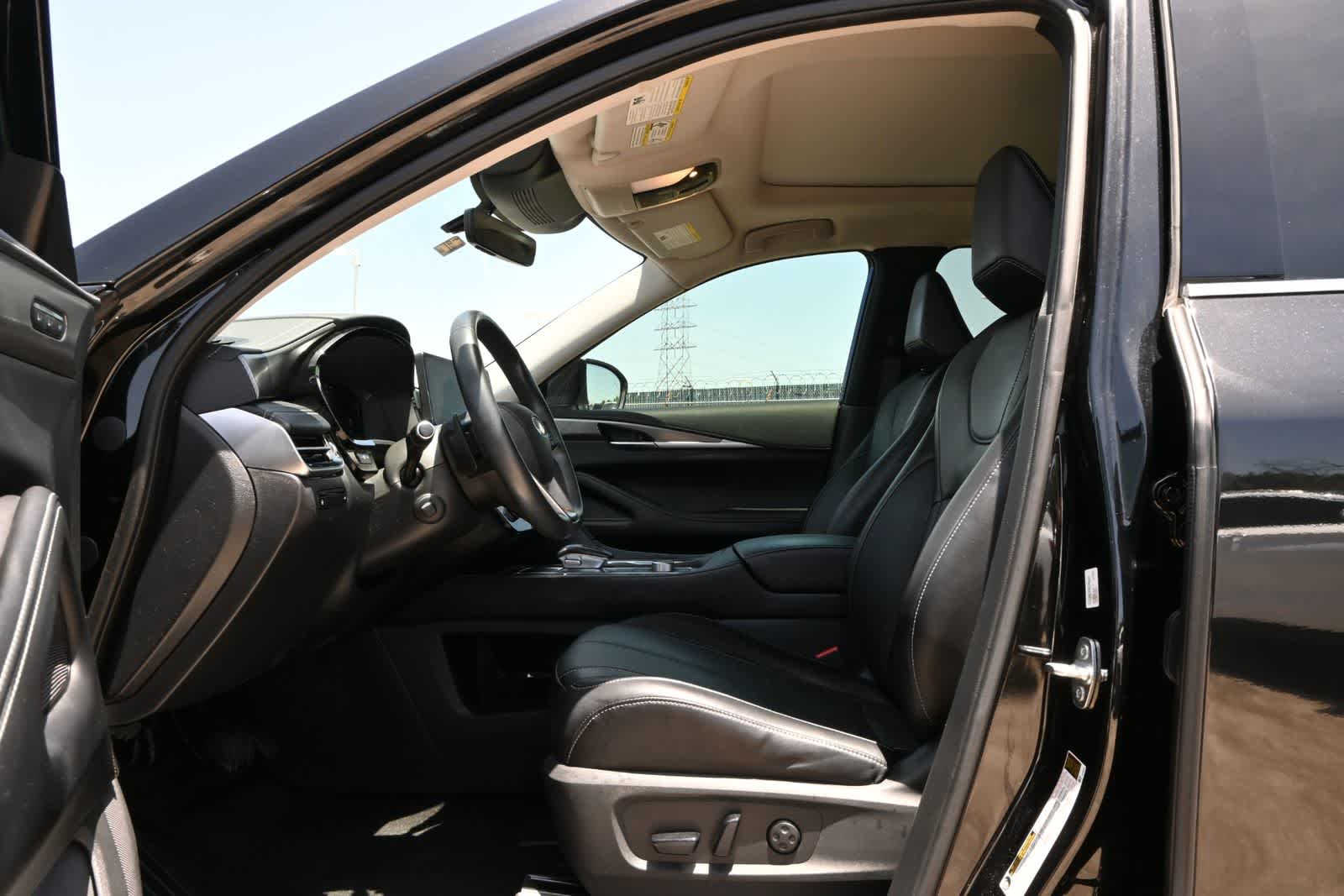 2023 INFINITI QX60 LUXE