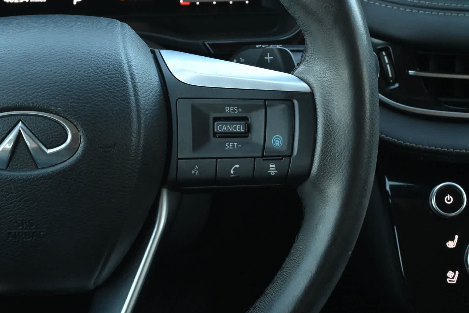 2023 INFINITI QX60 LUXE