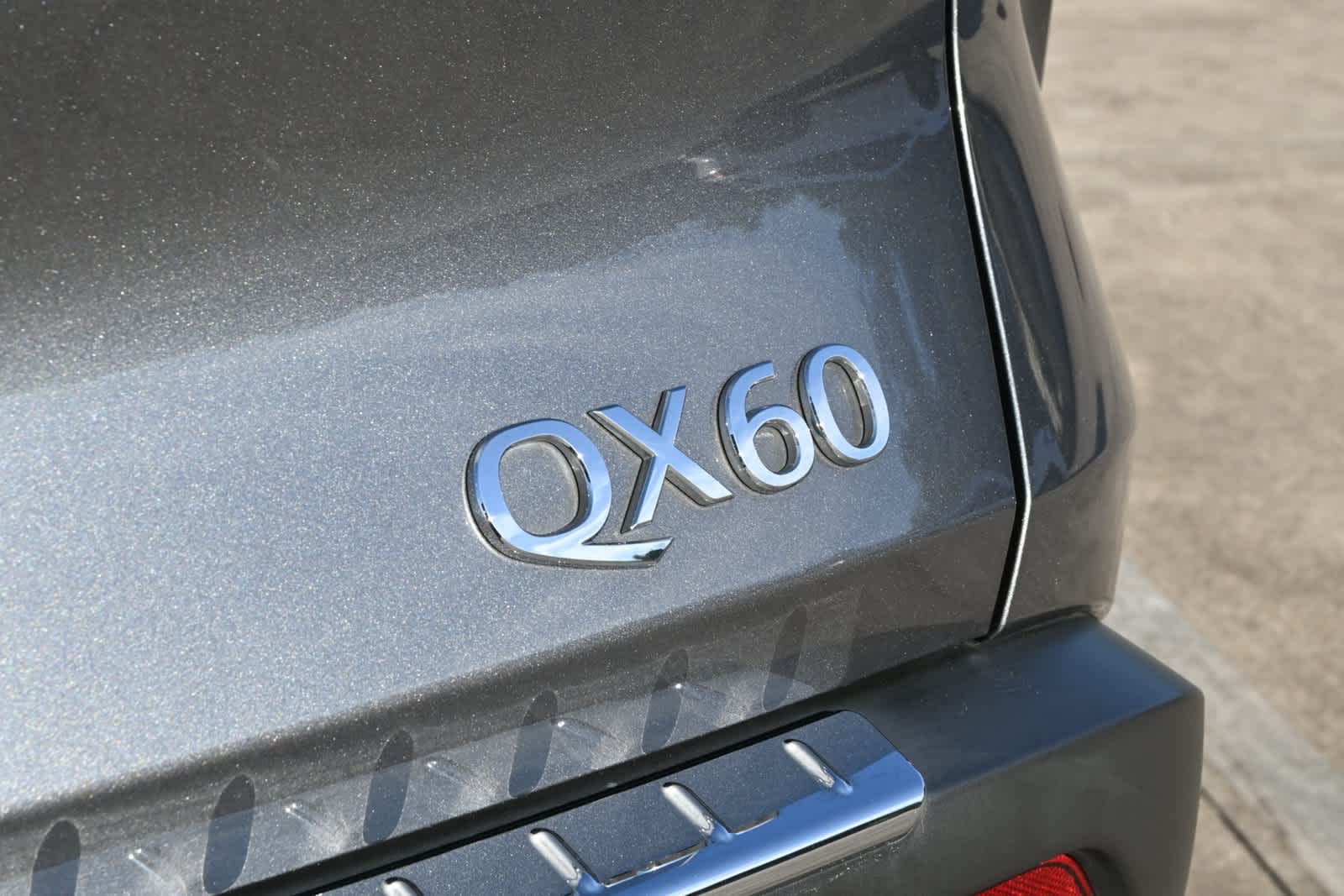 2023 INFINITI QX60 LUXE
