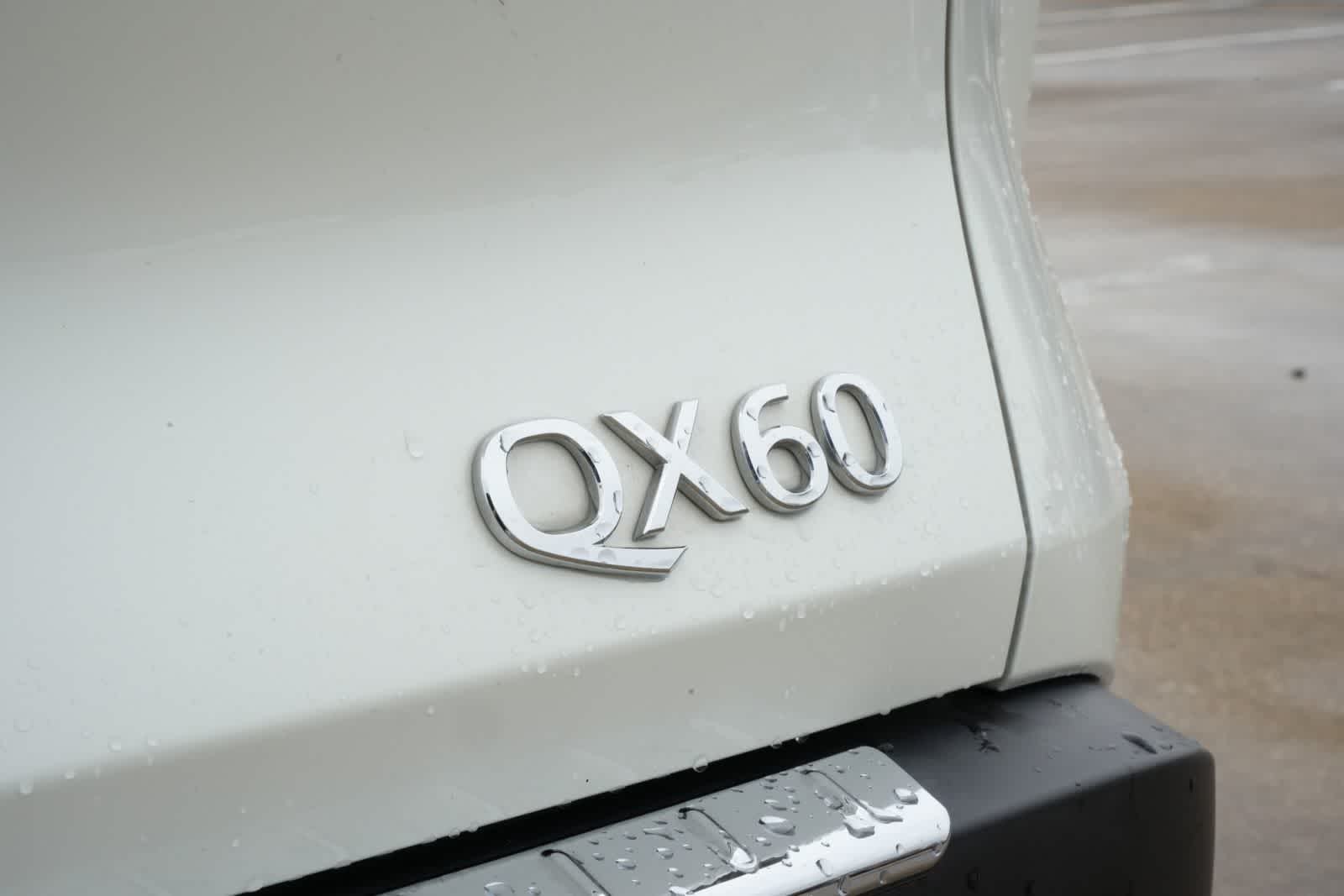 2023 INFINITI QX60 LUXE