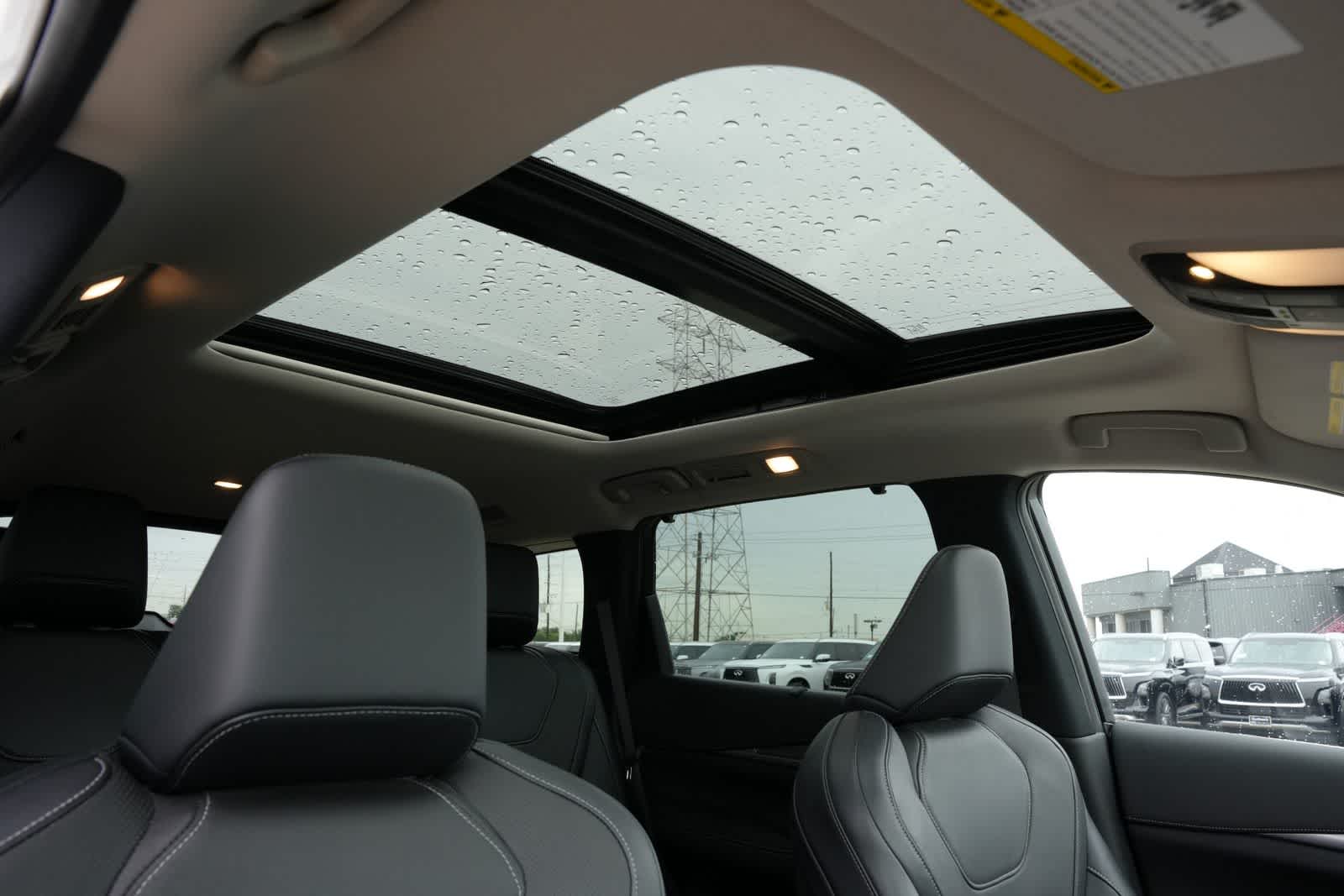 2023 INFINITI QX60 LUXE