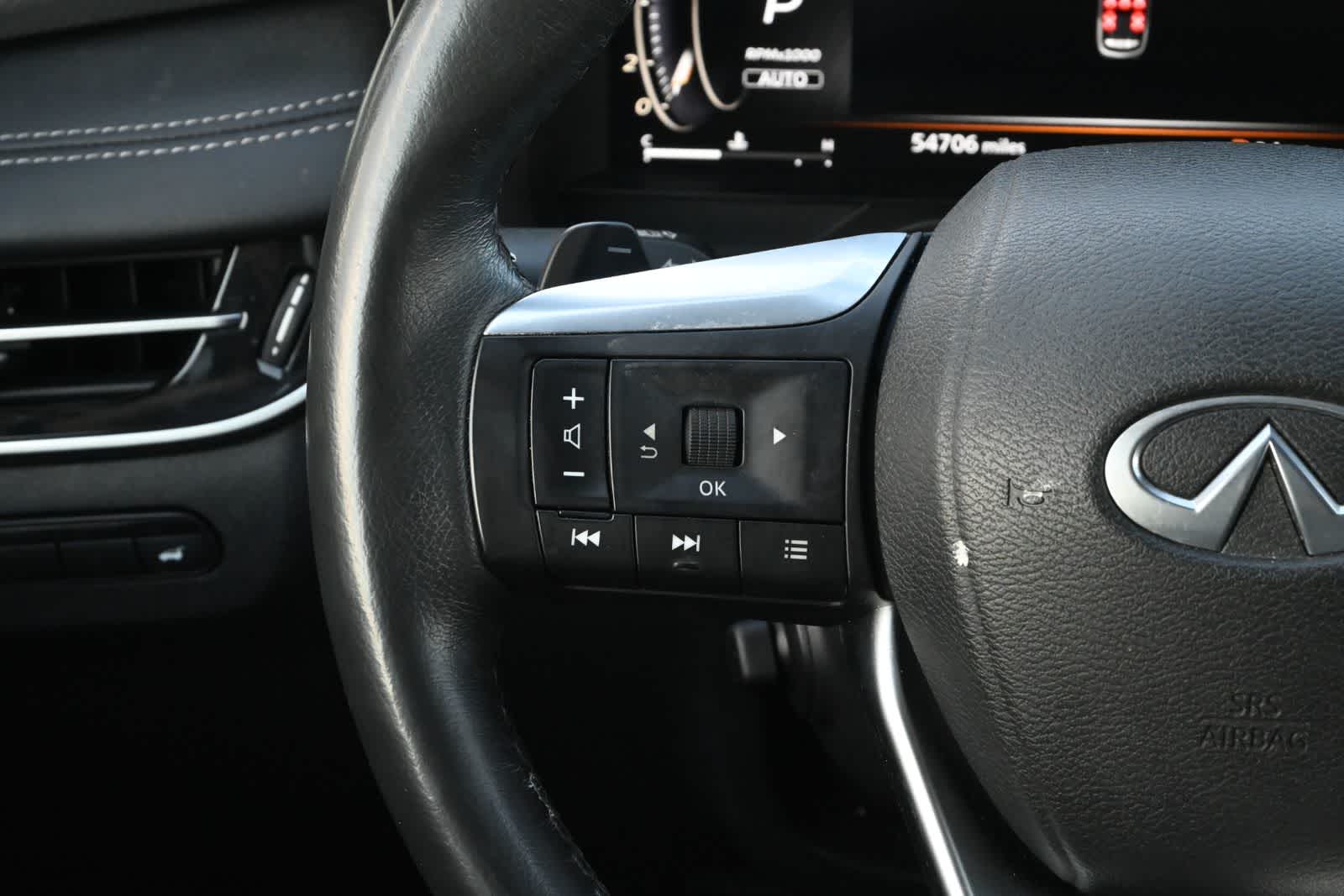 2023 INFINITI QX60 LUXE