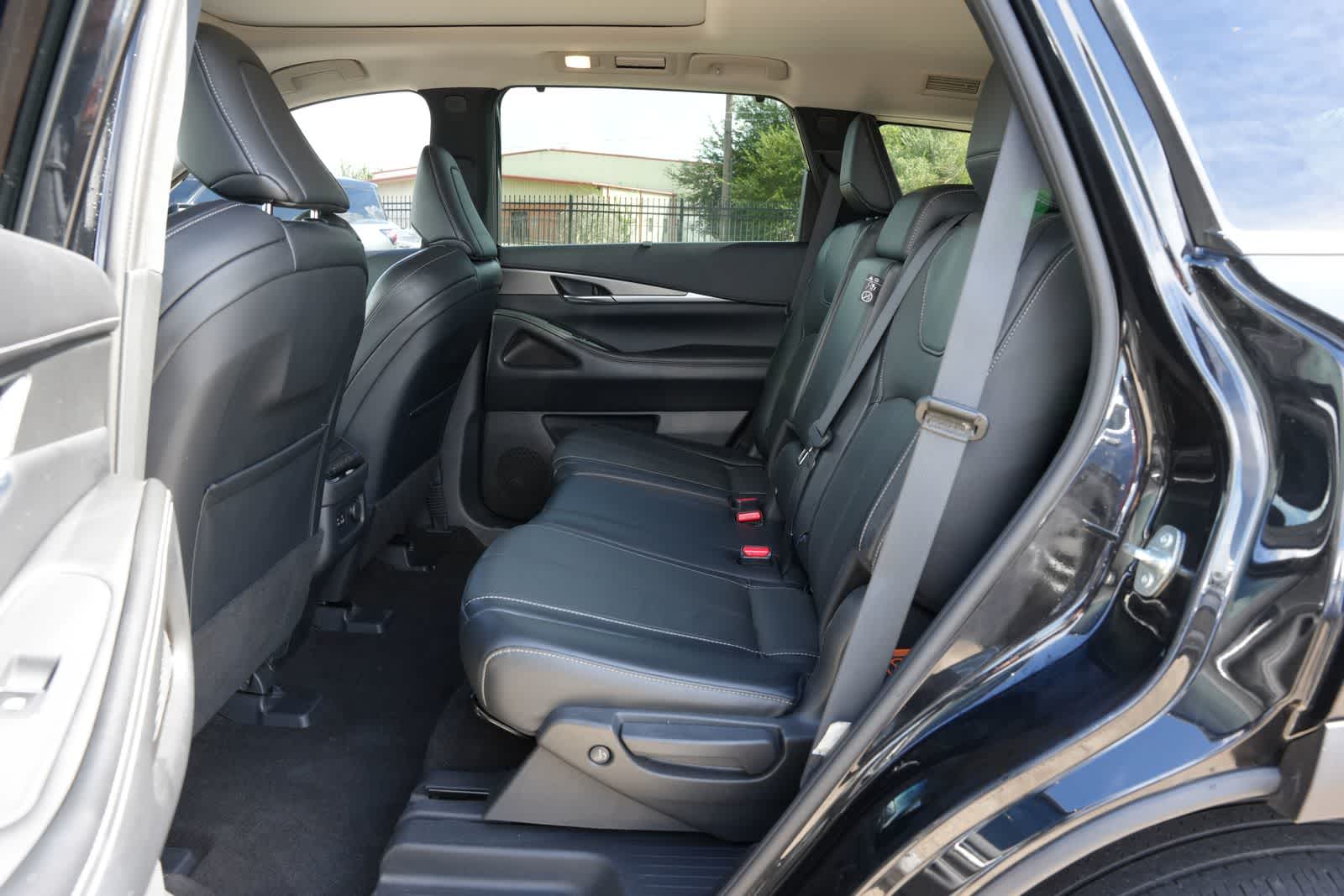 2023 INFINITI QX60 LUXE
