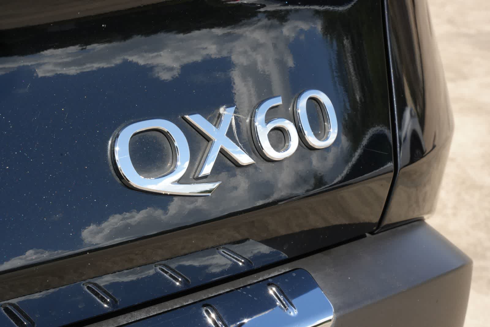 2023 INFINITI QX60 LUXE