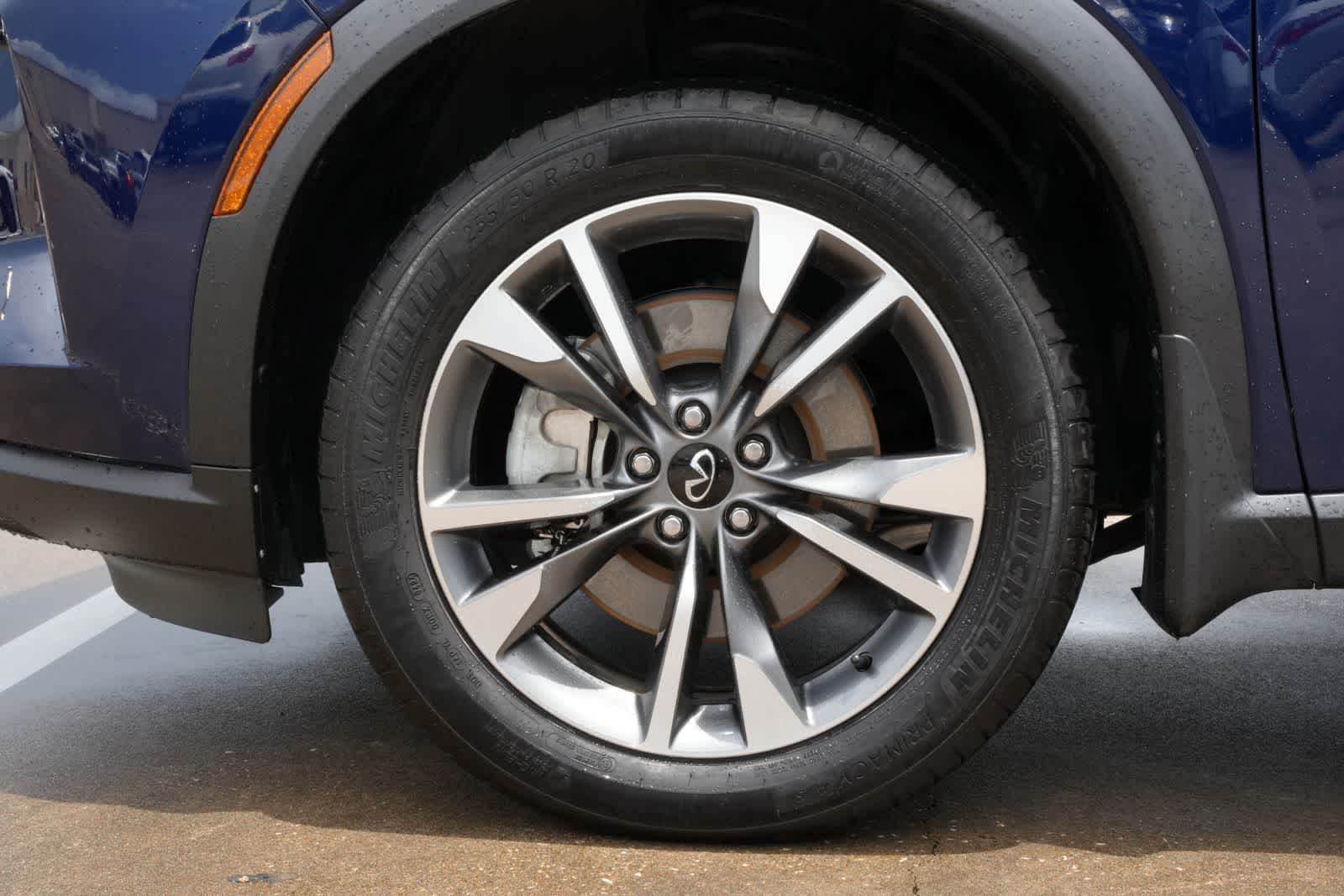 2023 INFINITI QX60 LUXE