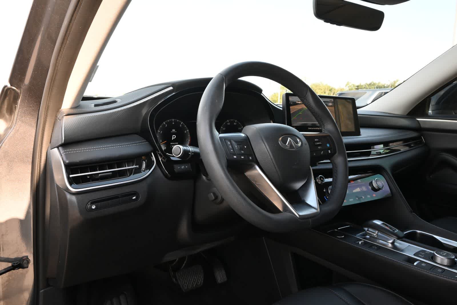 2023 INFINITI QX60 LUXE
