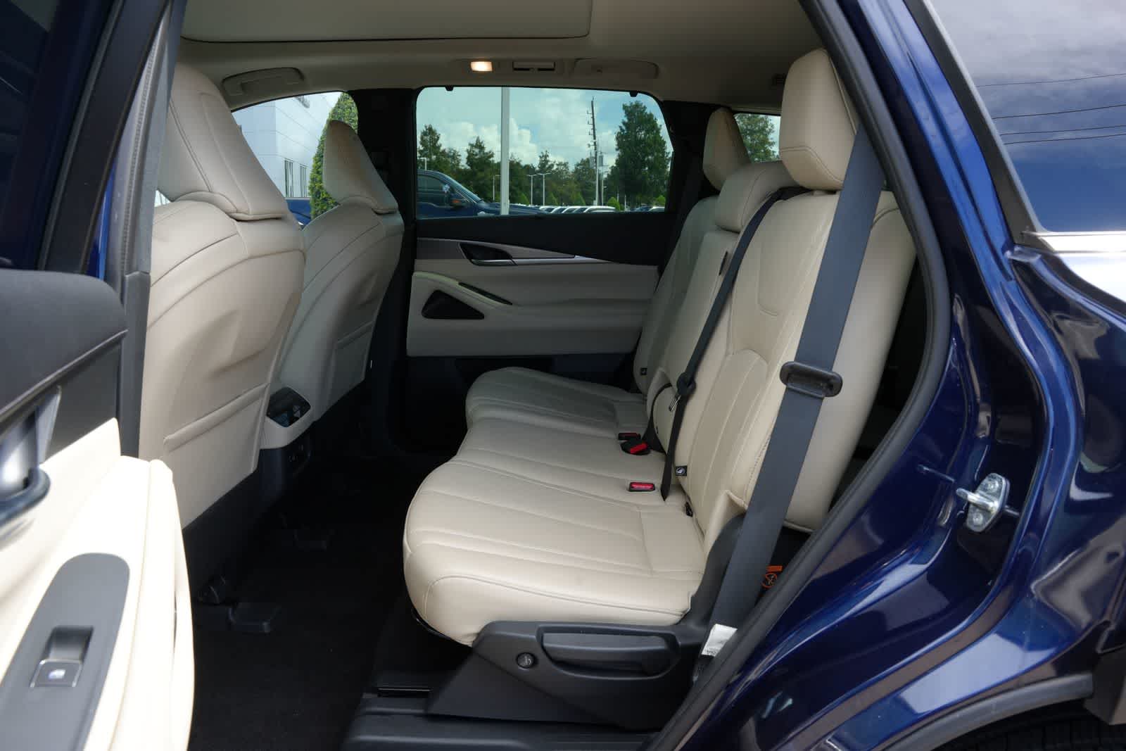 2023 INFINITI QX60 LUXE