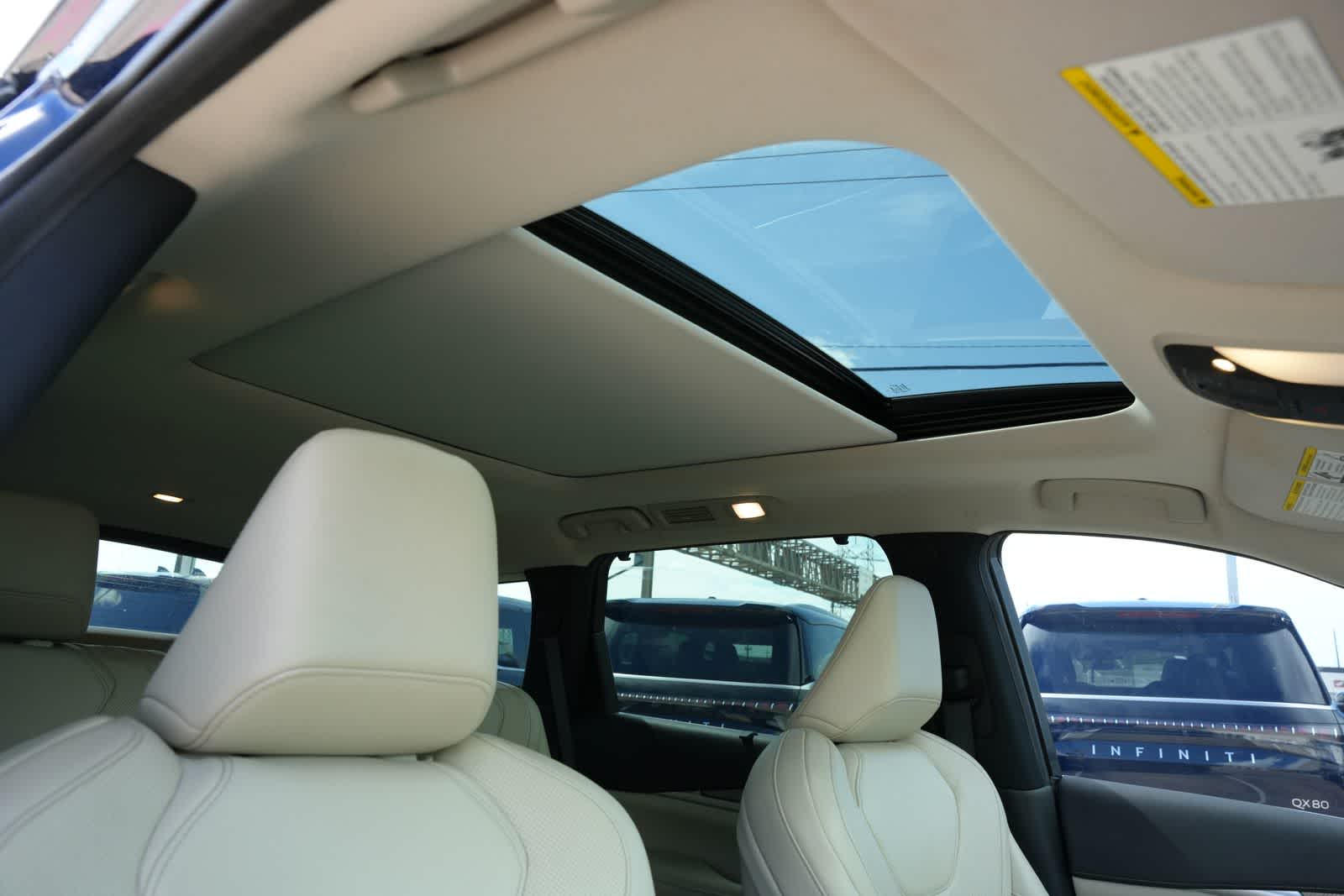 2023 INFINITI QX60 LUXE
