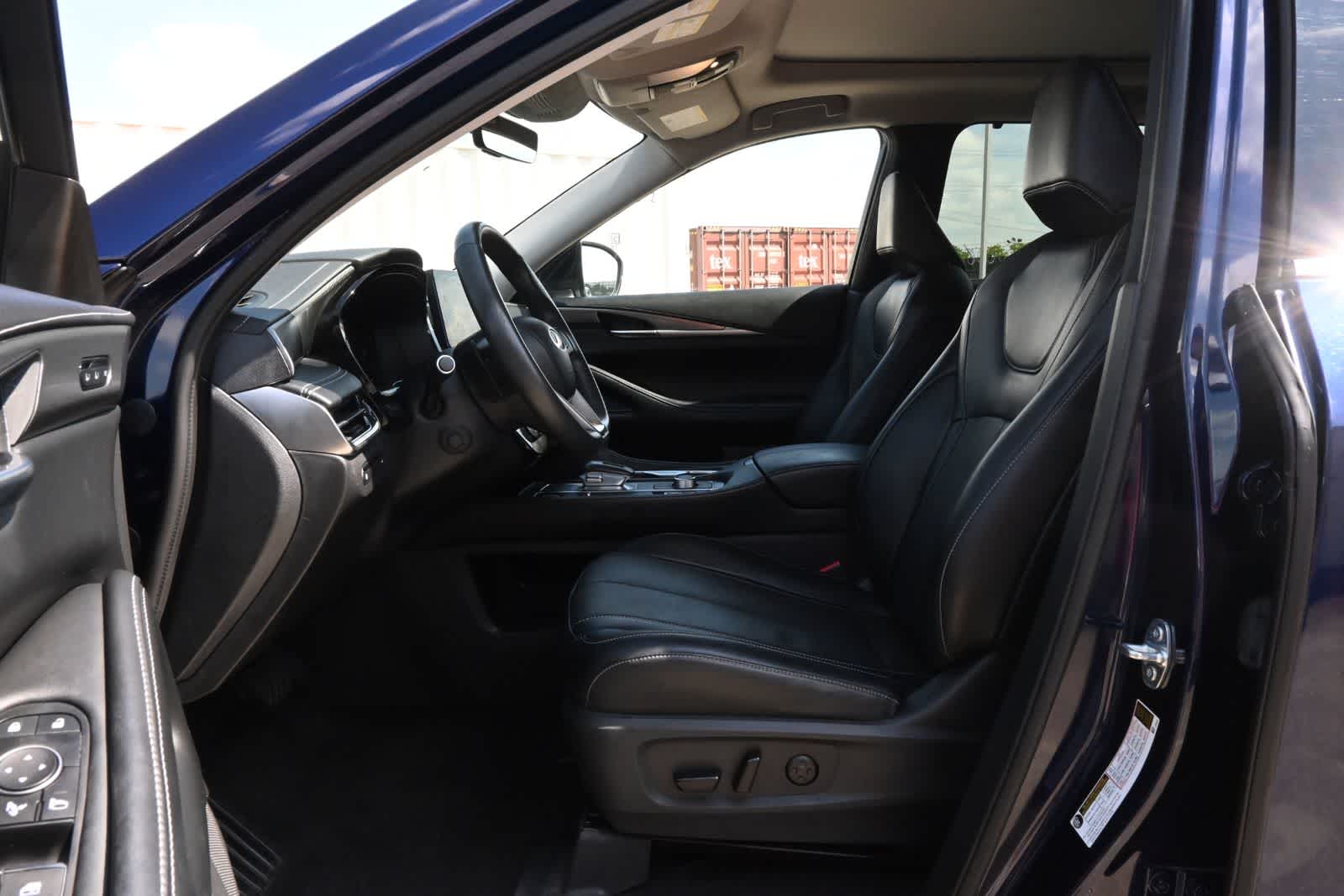 2023 INFINITI QX60 LUXE