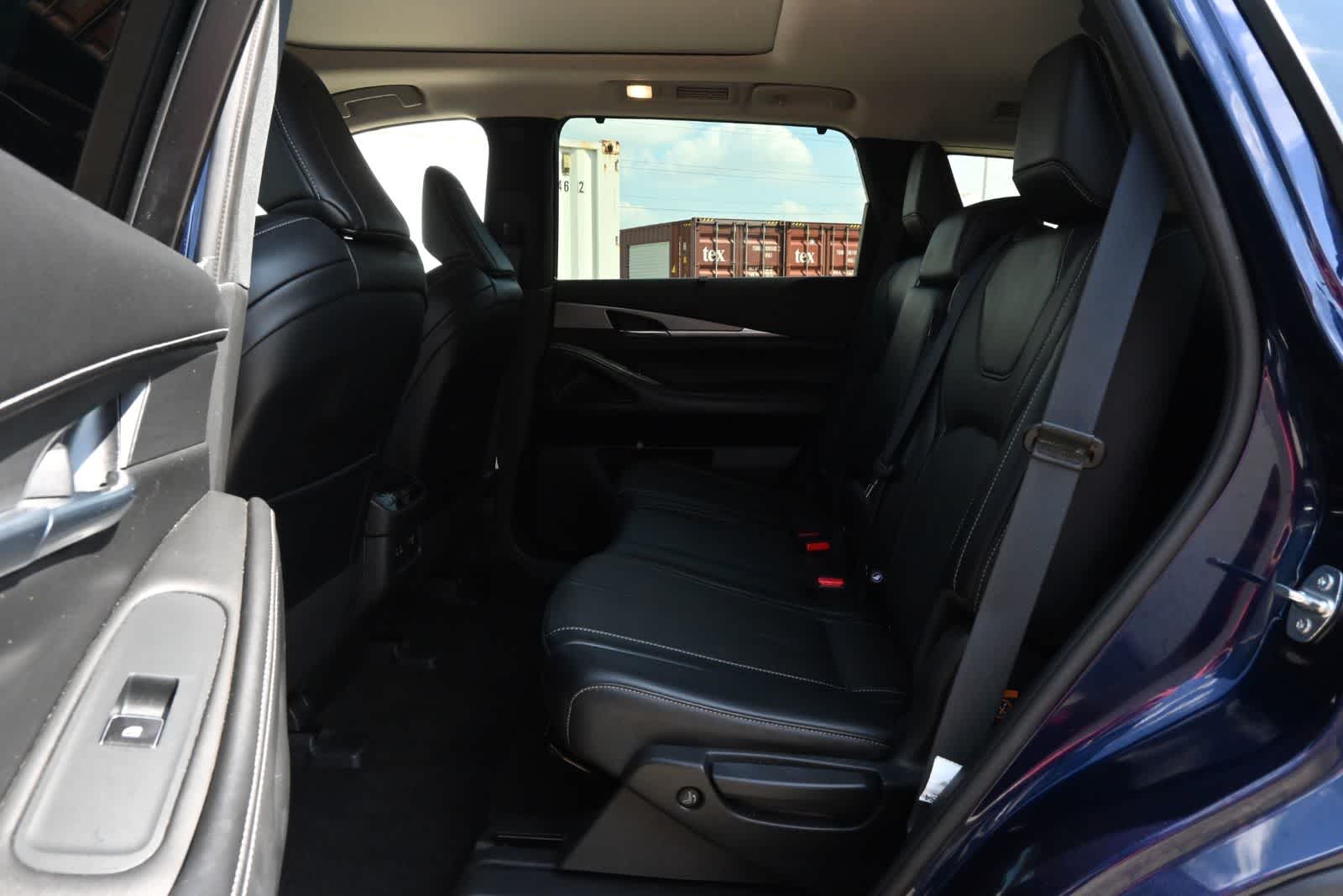 2023 INFINITI QX60 LUXE