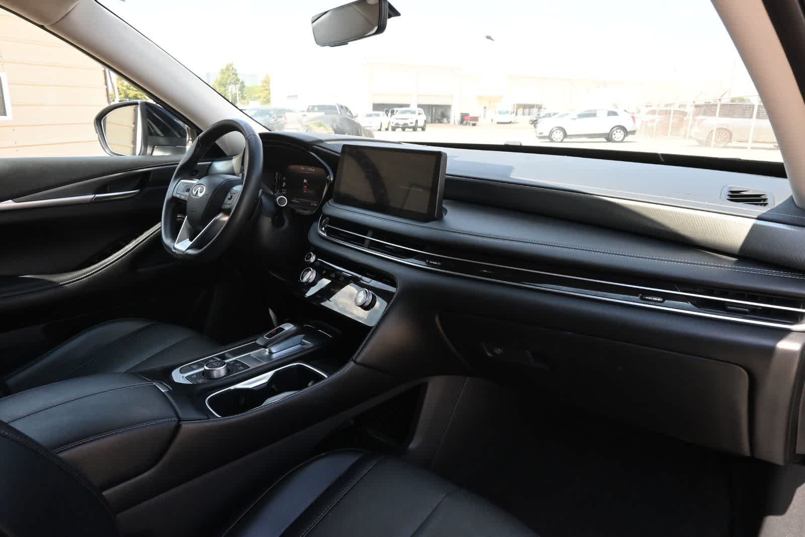 2023 INFINITI QX60 LUXE