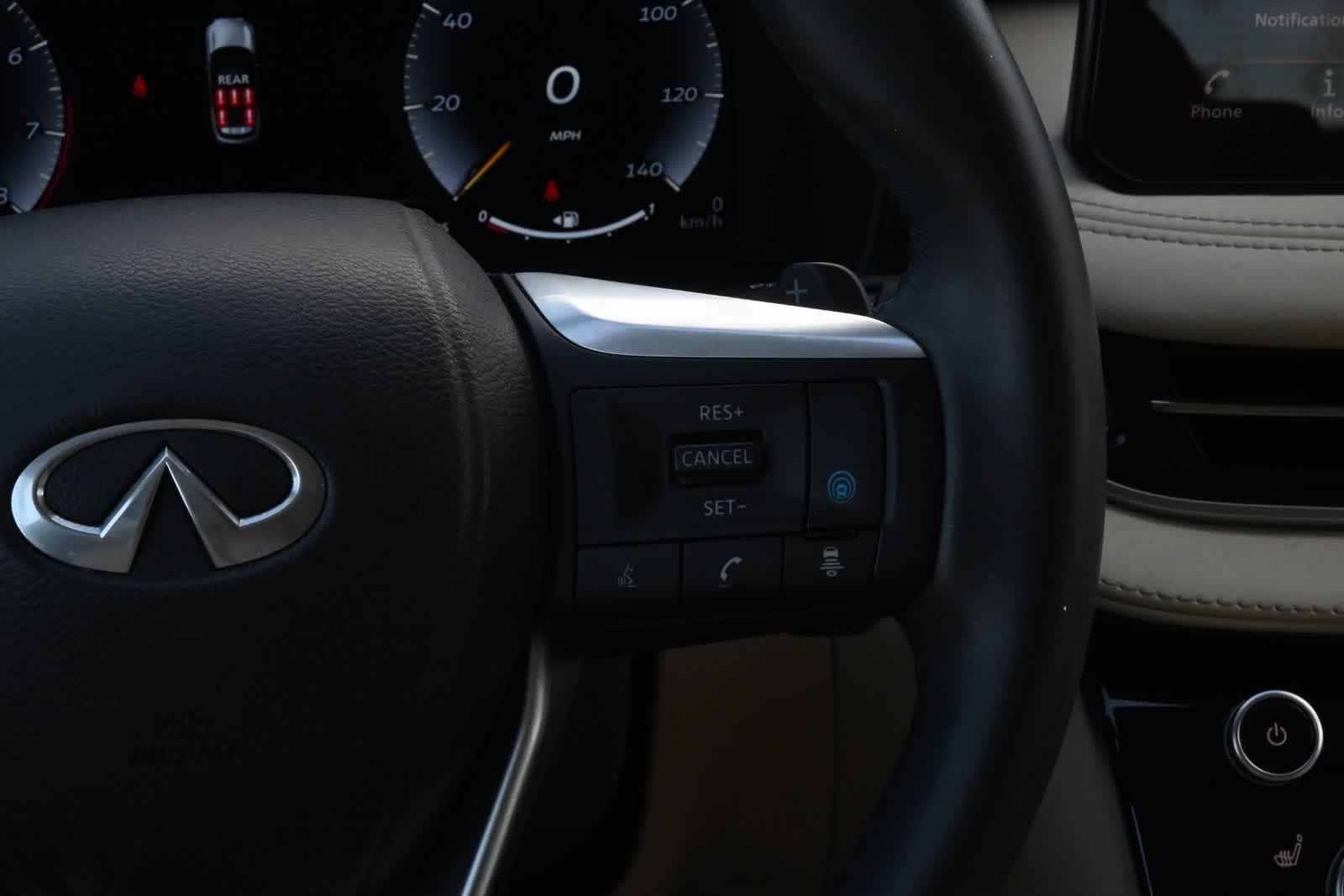 2024 INFINITI QX60 LUXE