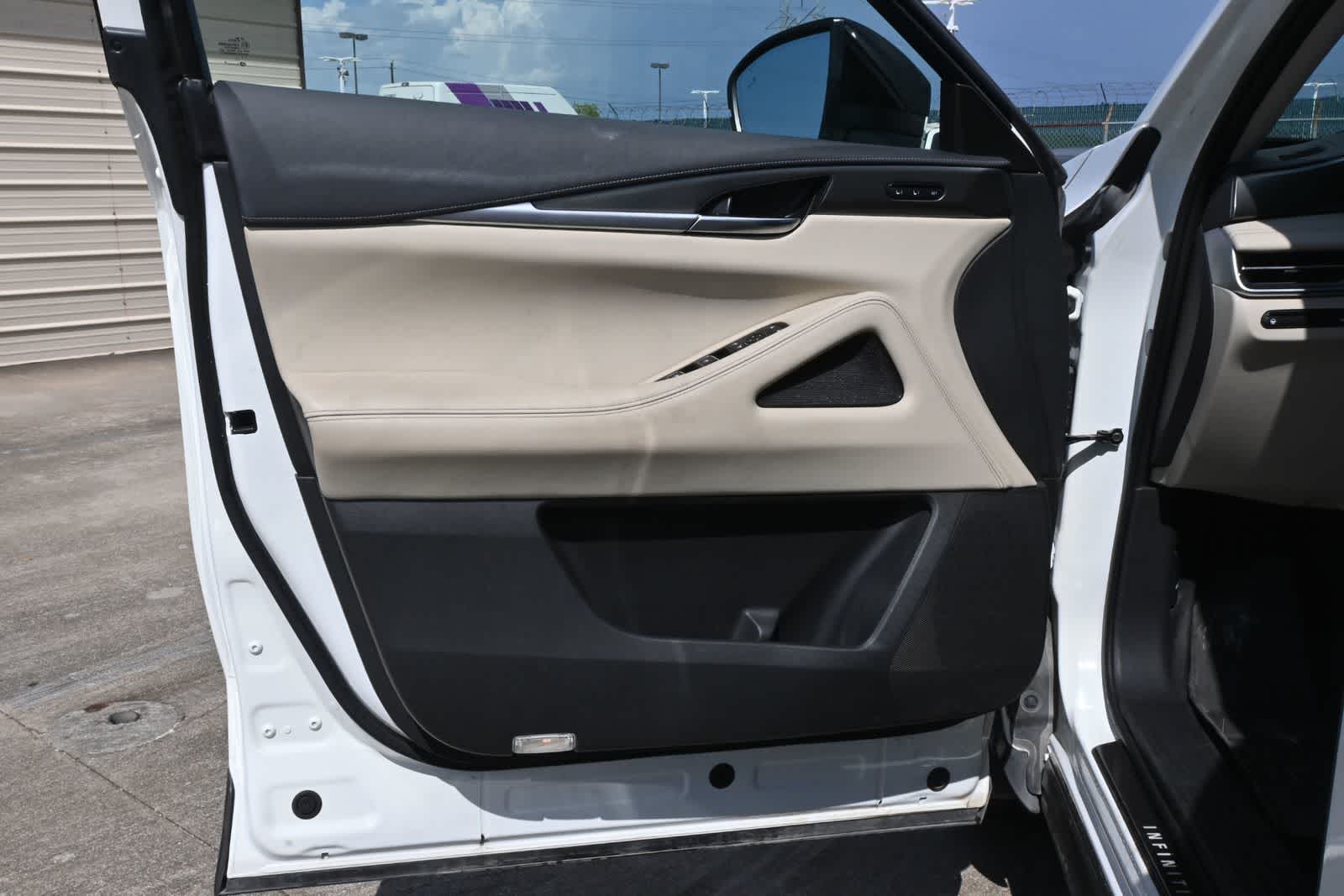 2024 INFINITI QX60 LUXE