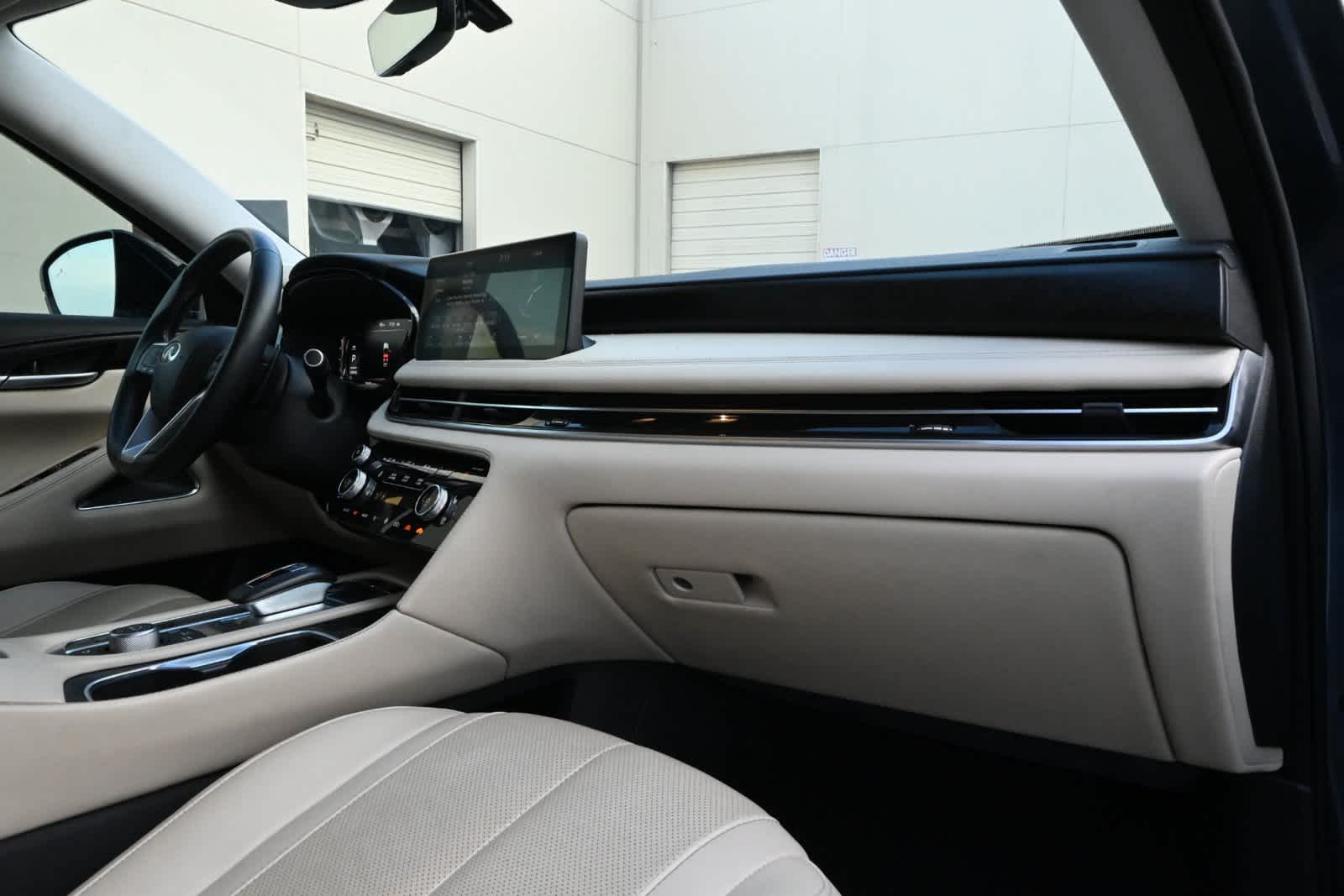 2023 INFINITI QX60 SENSORY