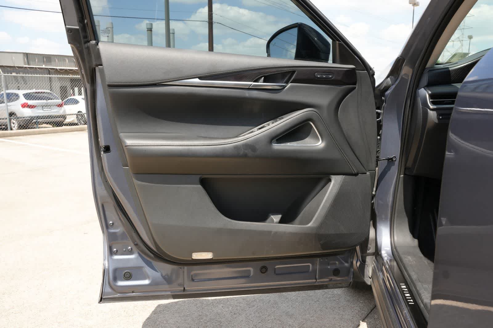 2023 INFINITI QX60 SENSORY