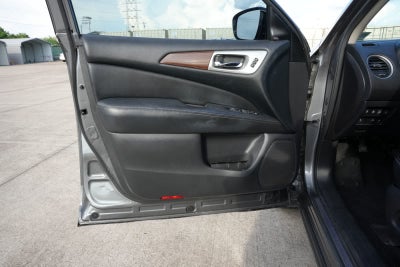 2017 Nissan Pathfinder Platinum