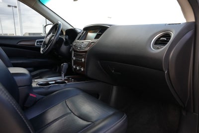 2017 Nissan Pathfinder Platinum