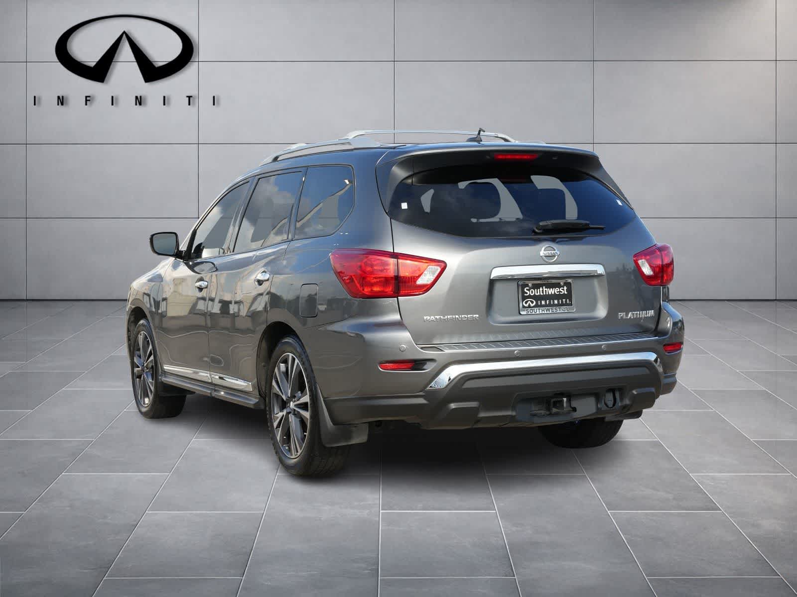 2017 Nissan Pathfinder Platinum
