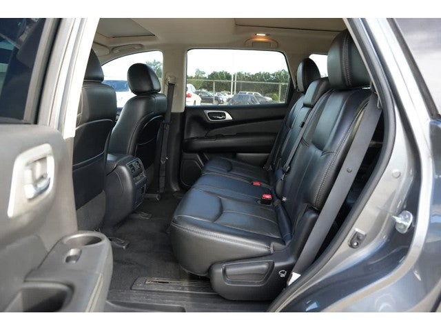 2017 Nissan Pathfinder Platinum