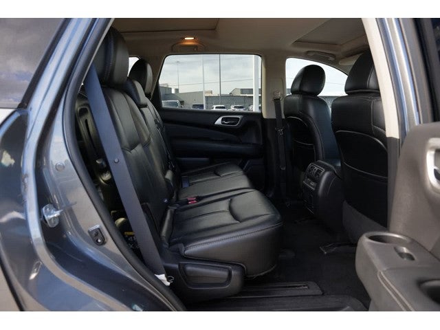 2017 Nissan Pathfinder Platinum