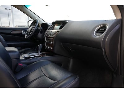2017 Nissan Pathfinder Platinum