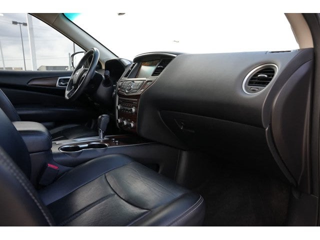 2017 Nissan Pathfinder Platinum