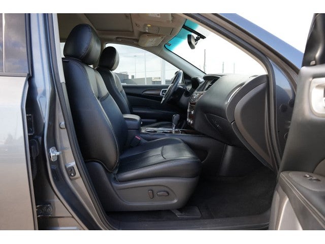 2017 Nissan Pathfinder Platinum