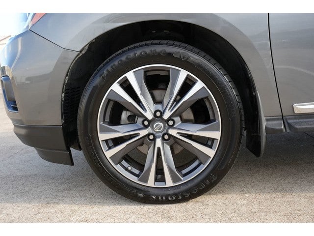 2017 Nissan Pathfinder Platinum