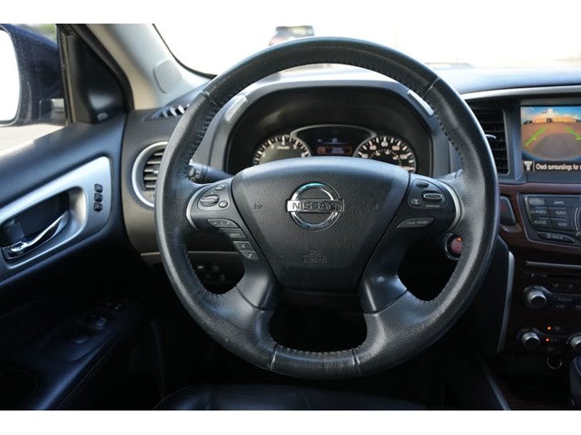 2017 Nissan Pathfinder Platinum