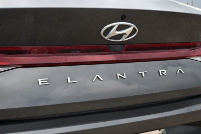 2021 Hyundai Elantra SE