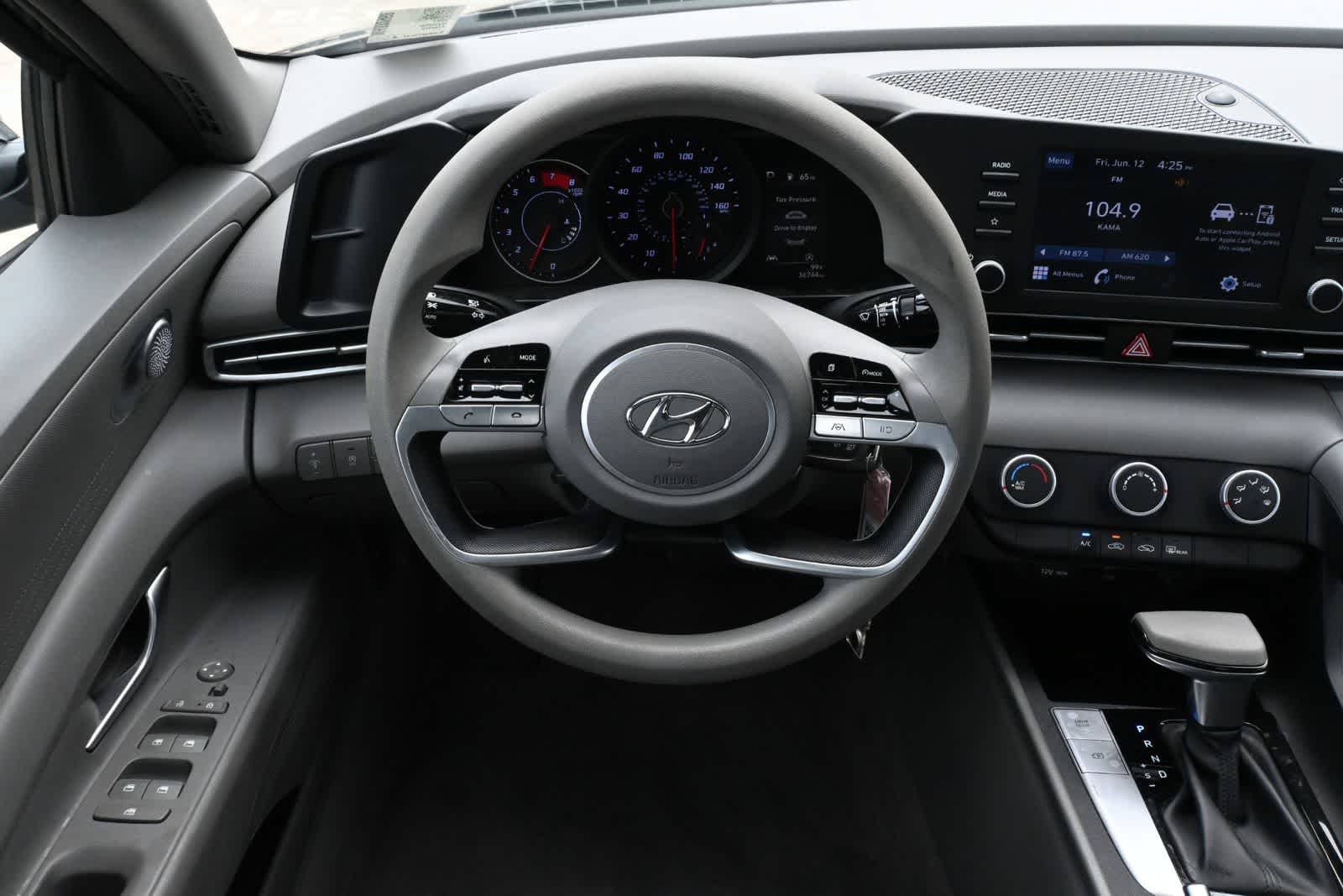 2021 Hyundai Elantra SE