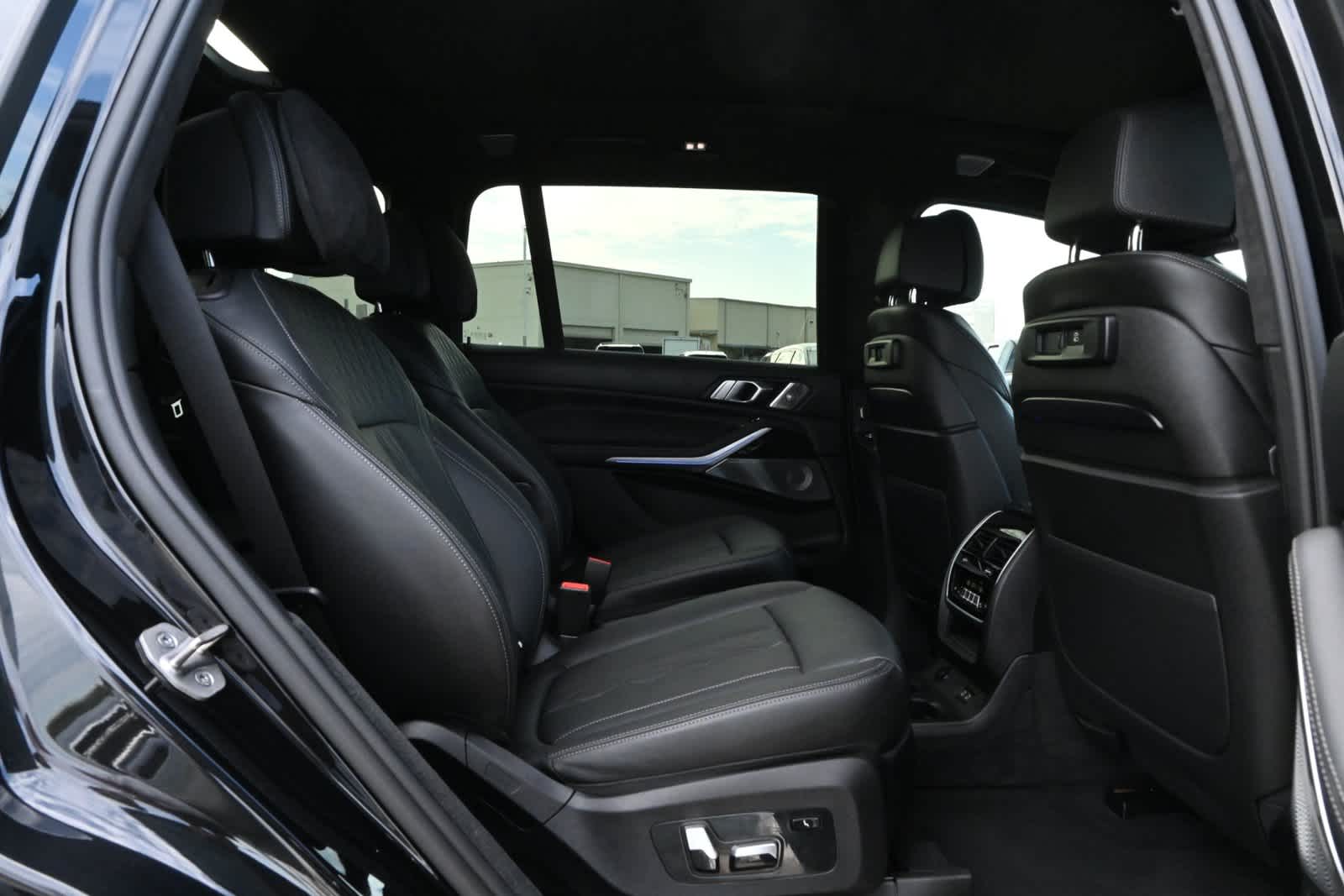 2021 BMW X7 M50i M50i