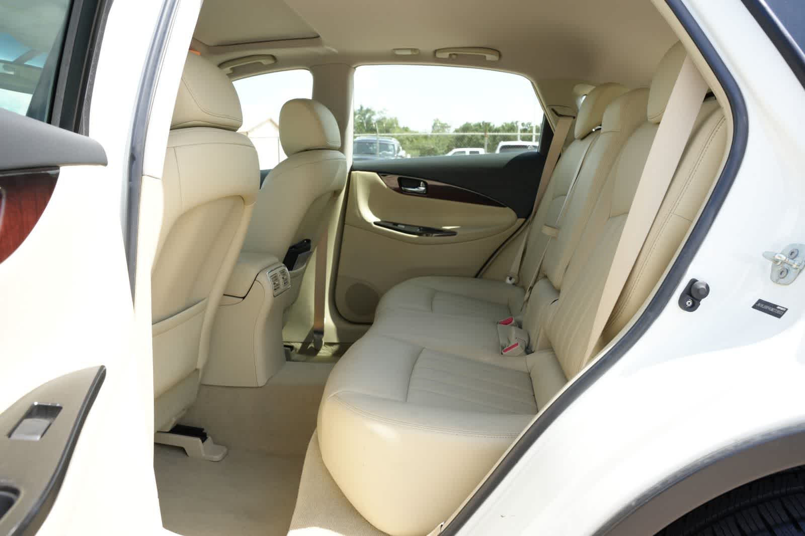 2016 INFINITI QX50 RWD 4dr