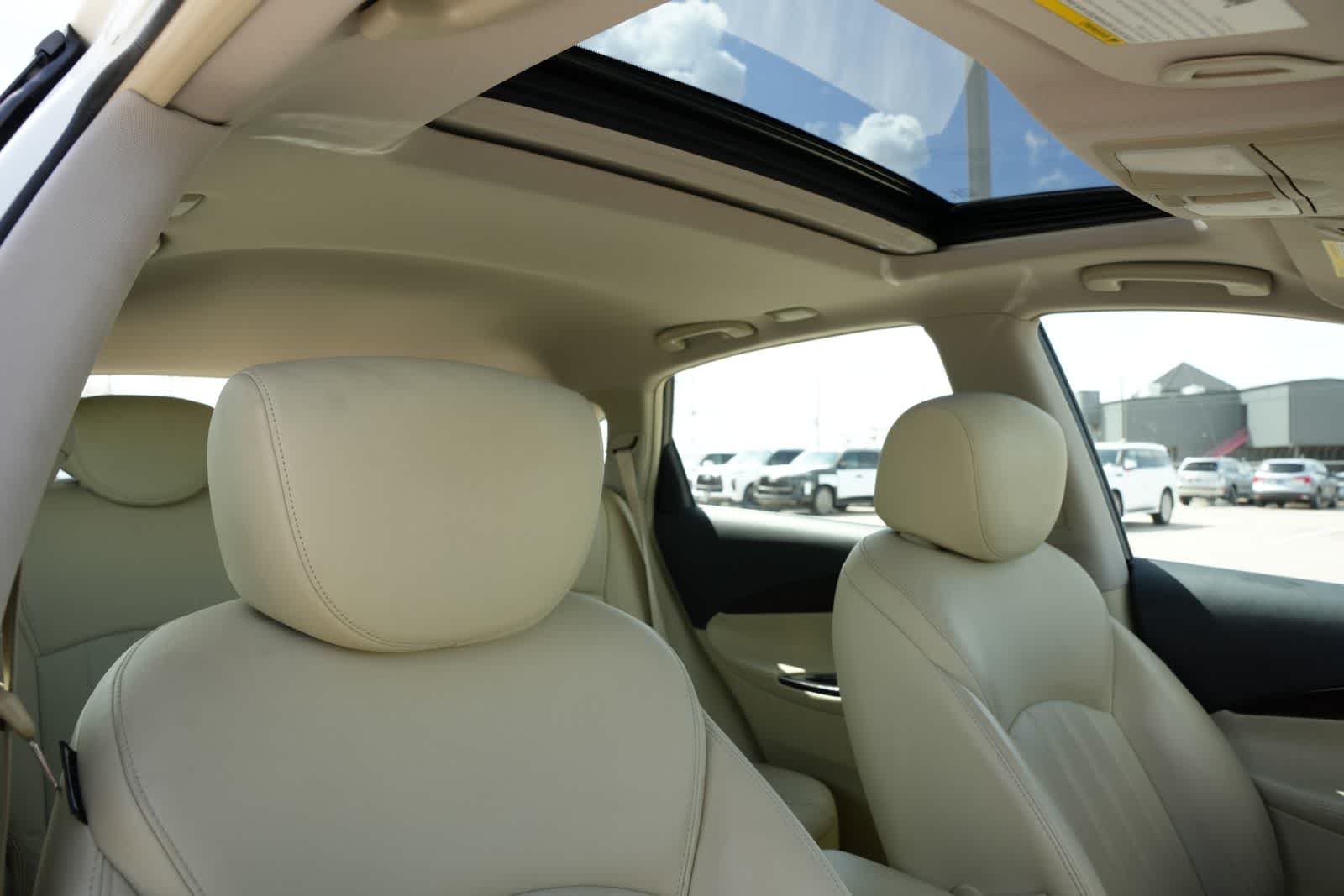 2016 INFINITI QX50 RWD 4dr