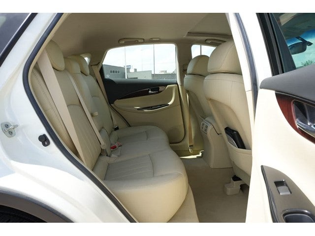 2016 INFINITI QX50 RWD 4dr