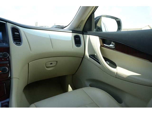 2016 INFINITI QX50 RWD 4dr