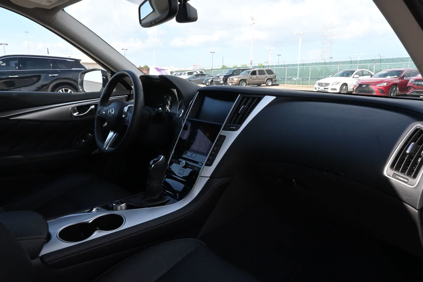 2023 INFINITI Q50 LUXE