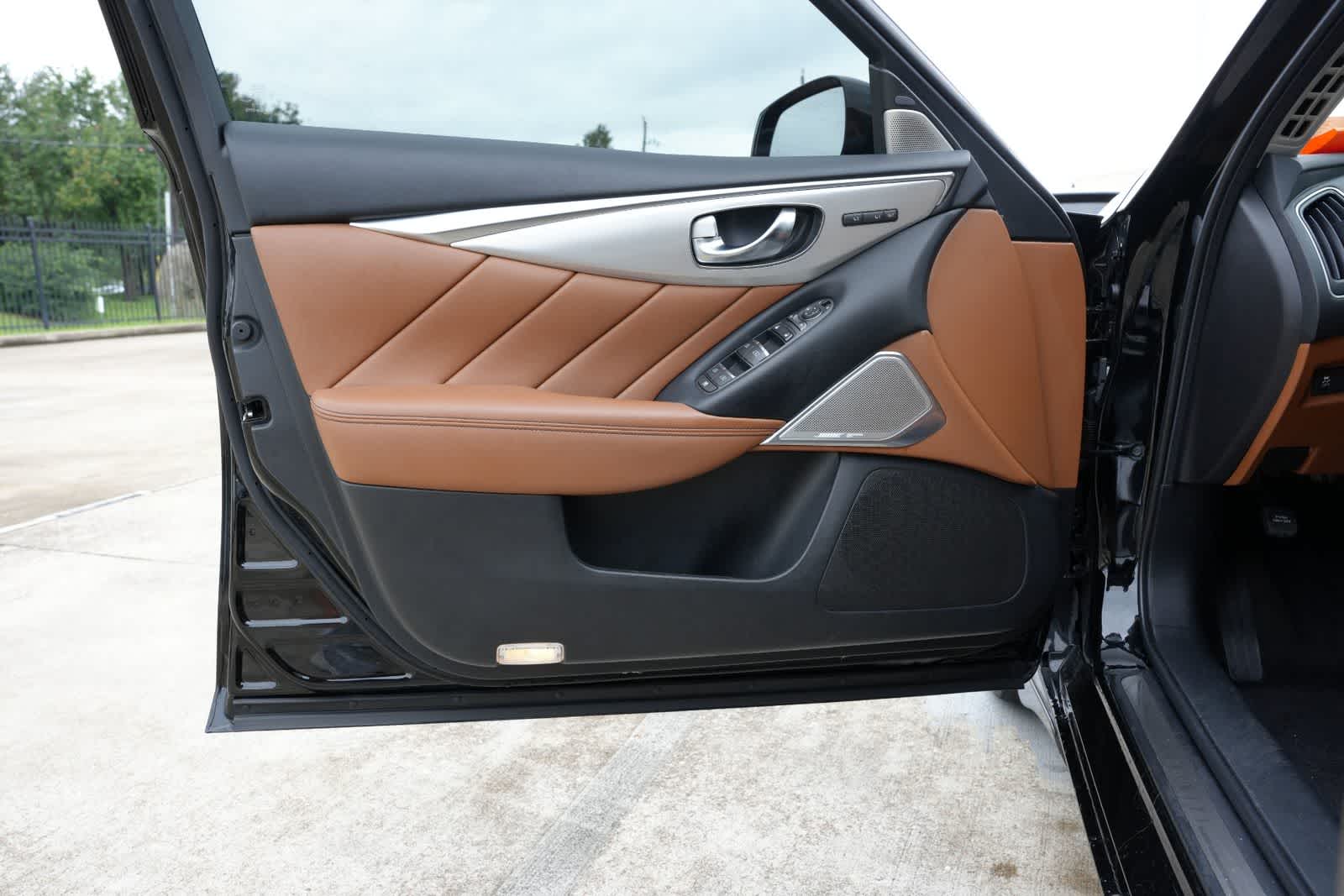 2023 INFINITI Q50 LUXE