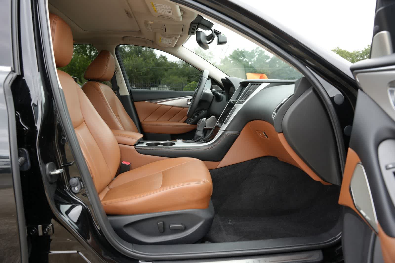 2023 INFINITI Q50 LUXE