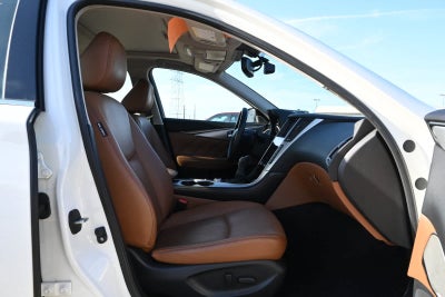 2023 INFINITI Q50 LUXE