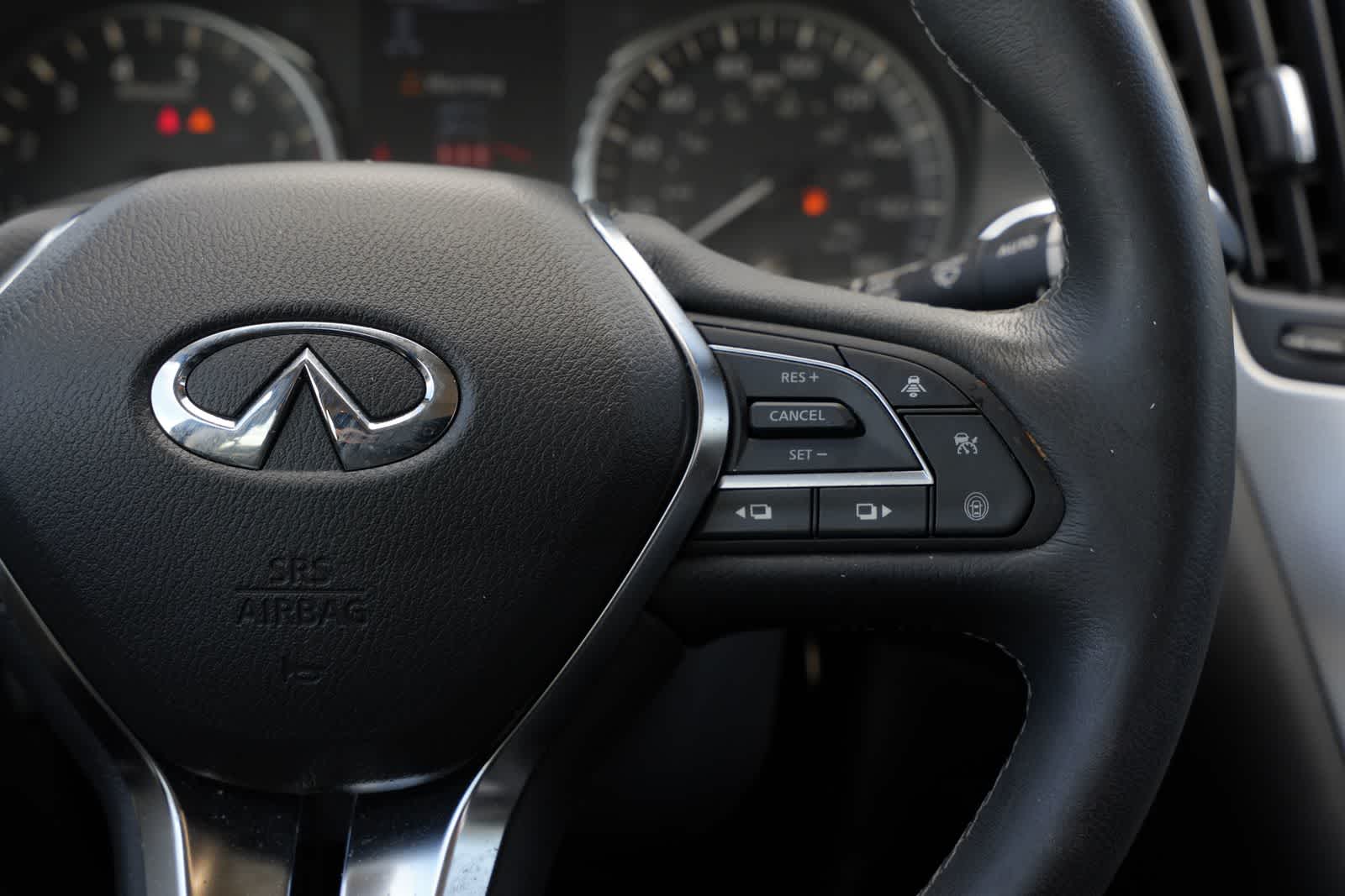 2023 INFINITI Q50 LUXE