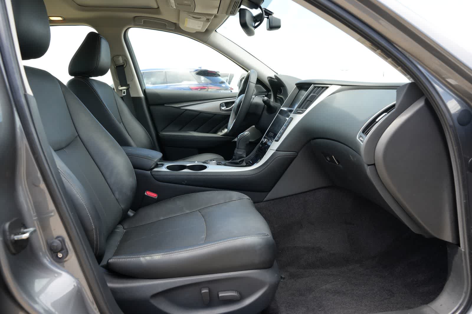 2023 INFINITI Q50 LUXE
