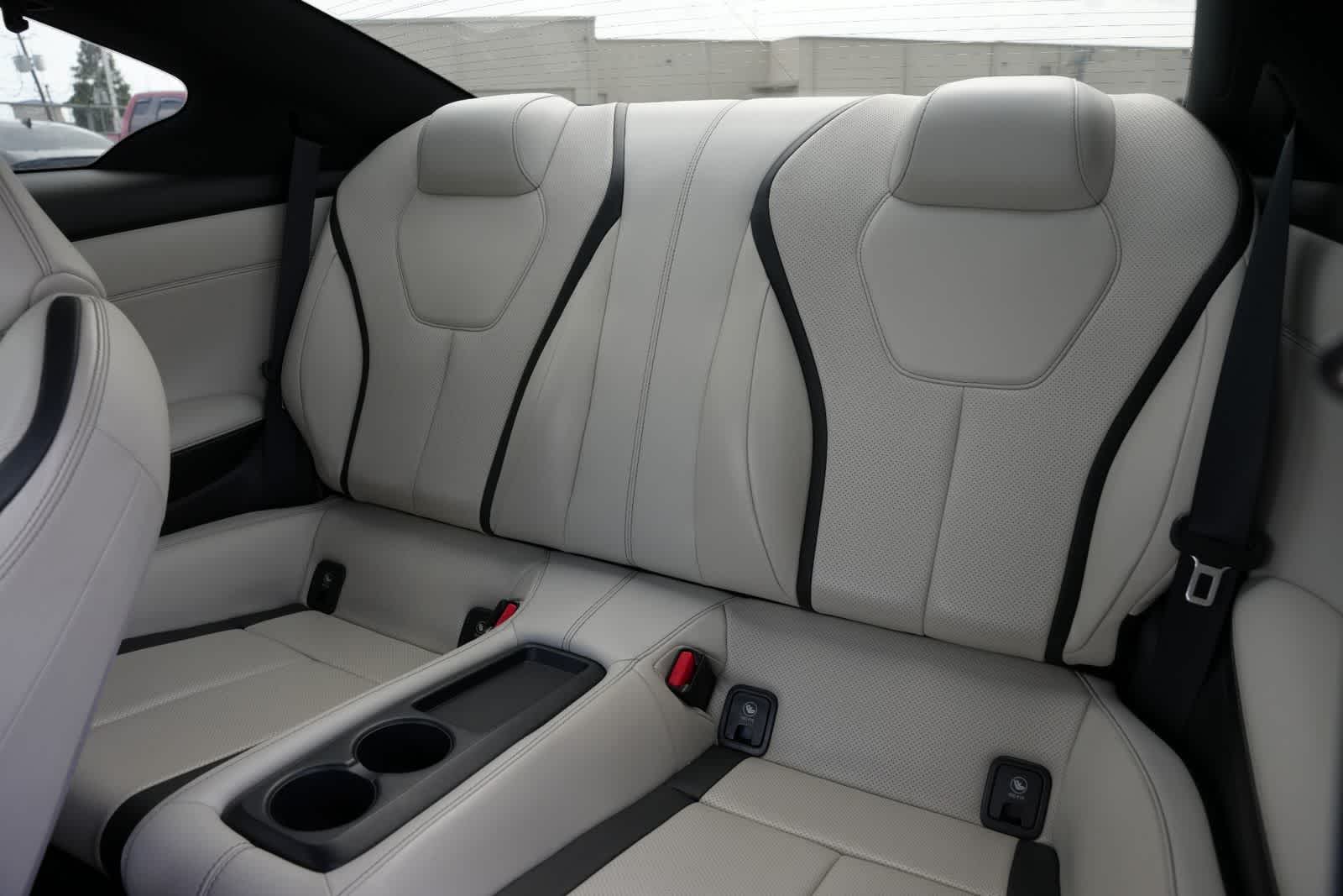 2022 INFINITI Q60 LUXE