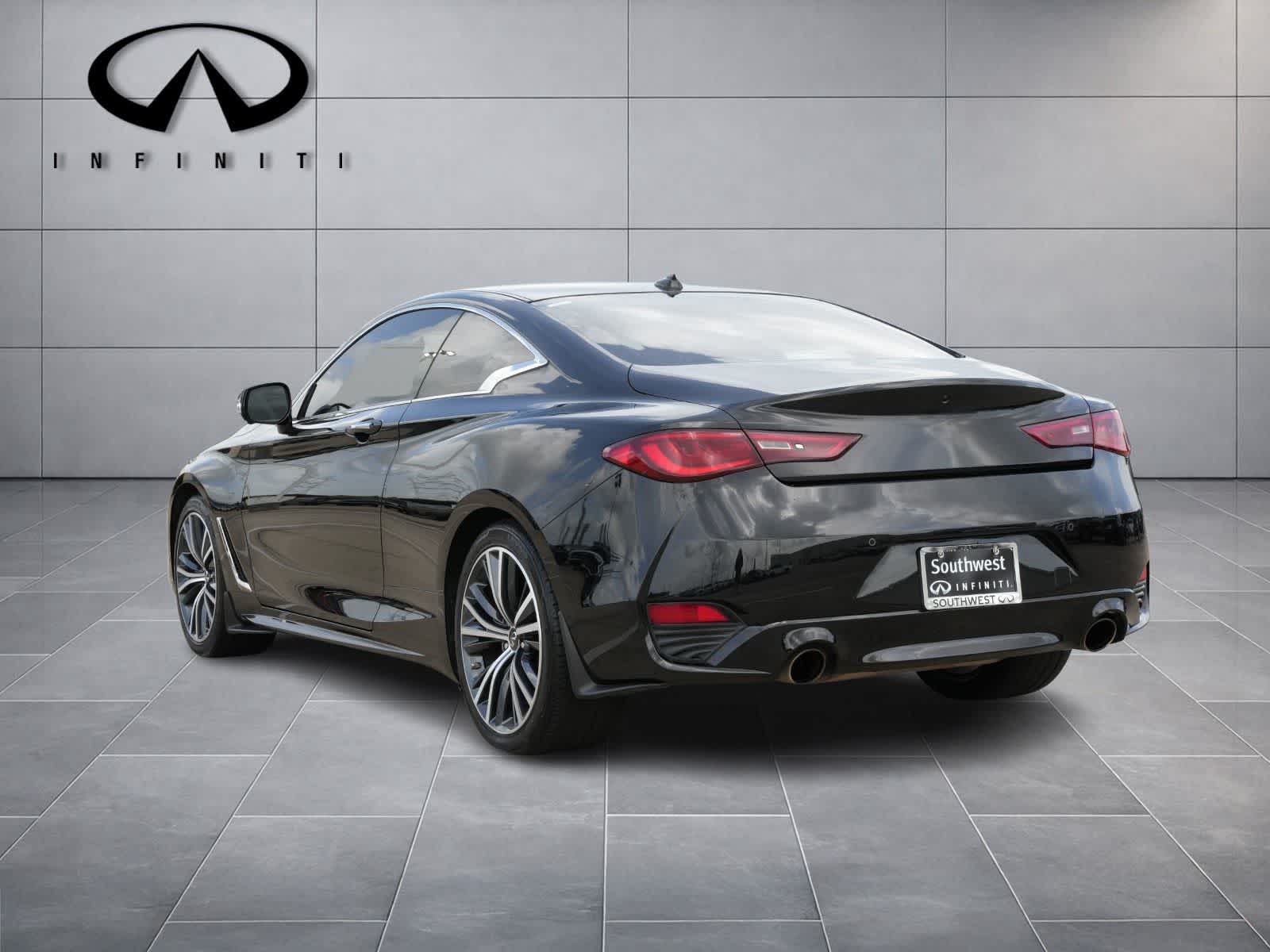 2022 INFINITI Q60 LUXE